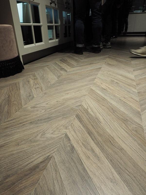UNGHERESE ROVERE GRIGIO - SCHEGGIA SHOP SKEMA LAMINATO